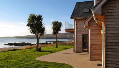 Airds Bay Luxury Beach House