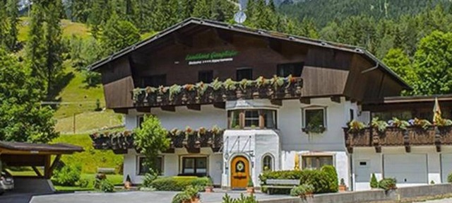 Apartment W5 Haus Ganghofer with Mountain View, Patio & Wi-Fi