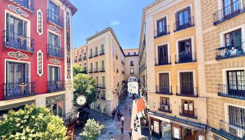 Stylish Plaza Mayor View Prime City Location