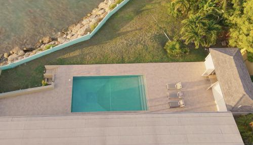 Turtle Cove House by Le Haus