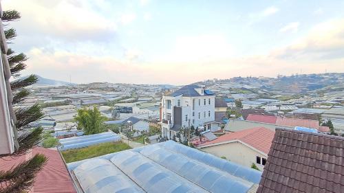 Villa Sunrise Da Lat - 80 Trinh Hoai Duc Street